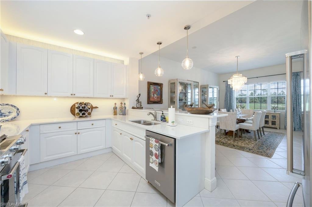 Condo in Naples, Florida, United States 5 - 18947191