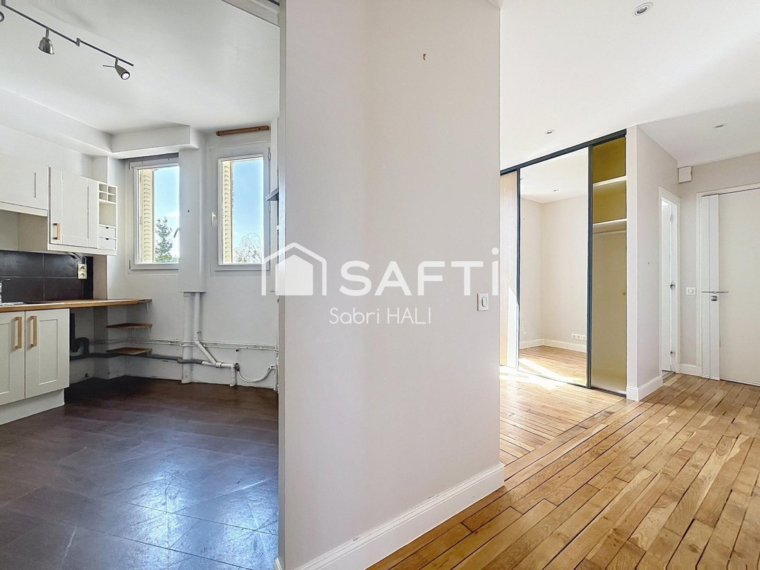 Apartment in Plateau-Grèves-Europe-Gare du Stade-Fossés Jean, Colombes, France 3 - 18947761