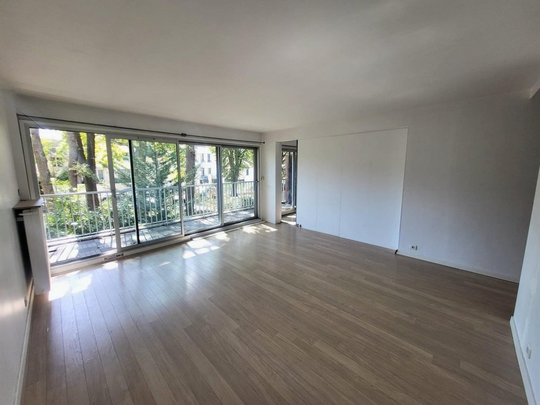 Apartment in Nogent-sur-Marne, Ile-de-France, France 1 - 18343373
