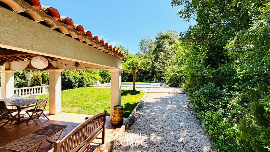 House in Granettes-Jauberte-Sainte Anne, Aix-en-Provence, France 1 - 18946707