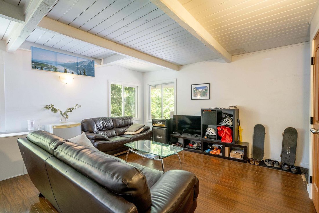House in Whistler, British Columbia, Canada 2 - 18946859