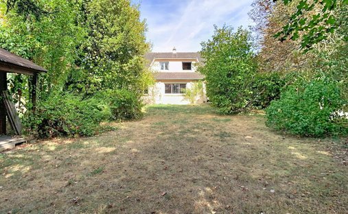 House in Le Plessis-Trévise, Ile-de-France, France 1