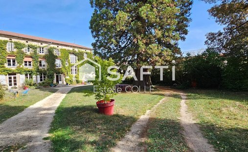House in Ouest, Mirecourt, France 1