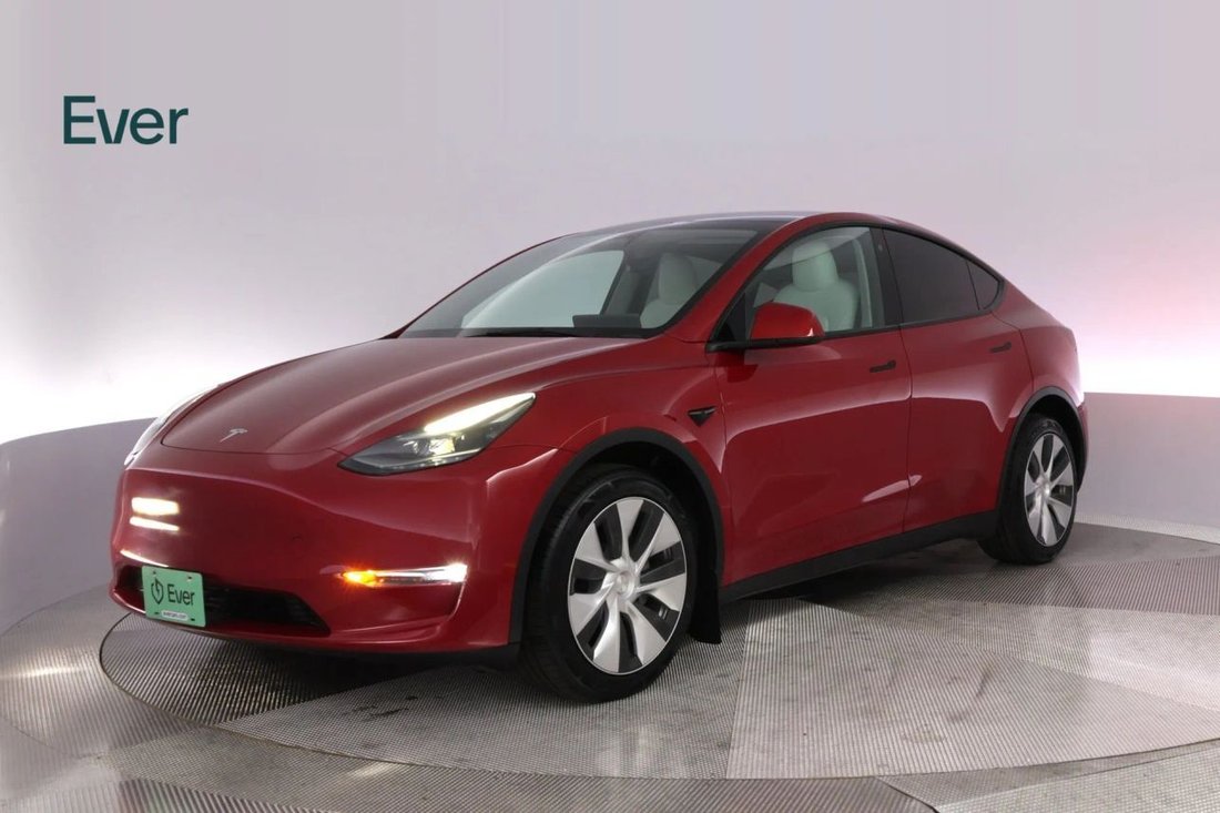 Suv in San Francisco, CA, United States 2 - 18947419