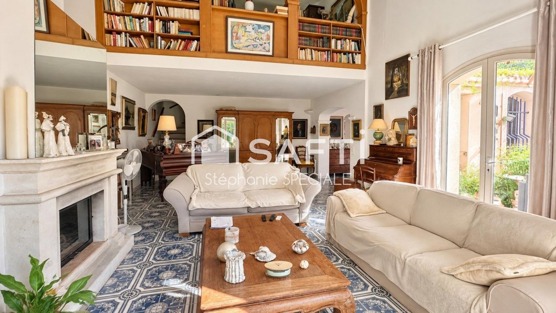 House in Mougins, Provence-Alpes-Côte d'Azur, France 4 - 18947622