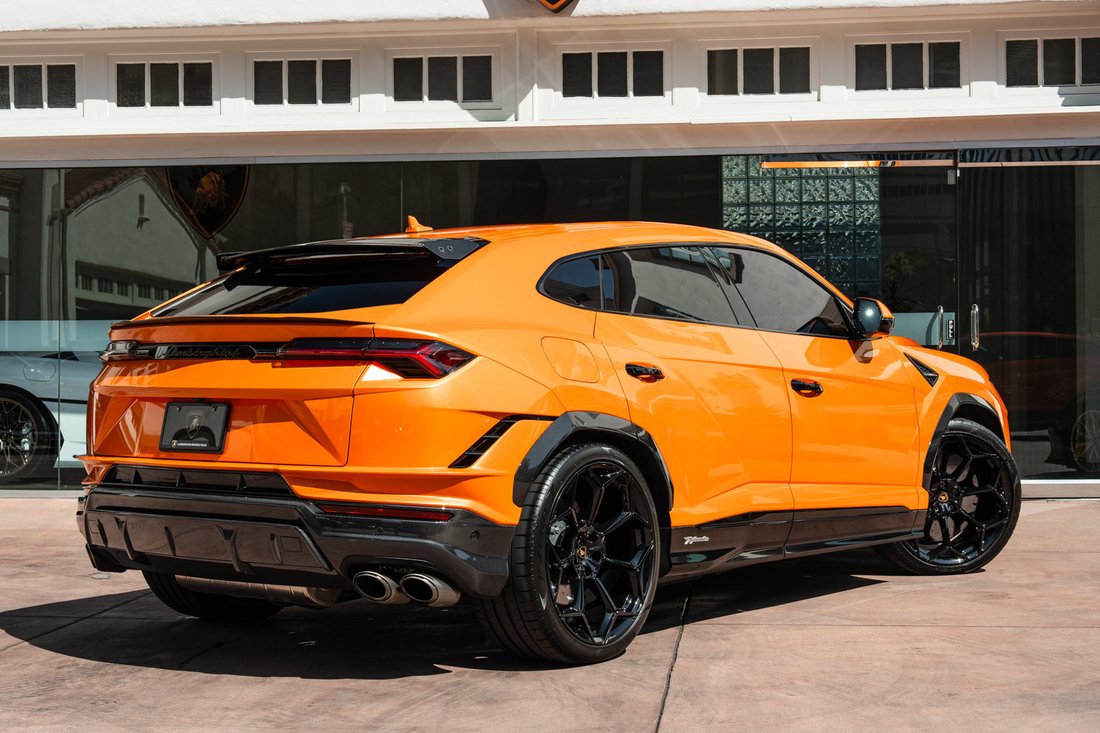 Suv in Beverly Hills, CA, United States 3 - 18946977