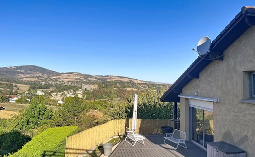 House in Sain-Bel, Auvergne-Rhône-Alpes, France 1