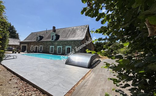 House in Segre, Segre-en-Anjou Bleu, France 1