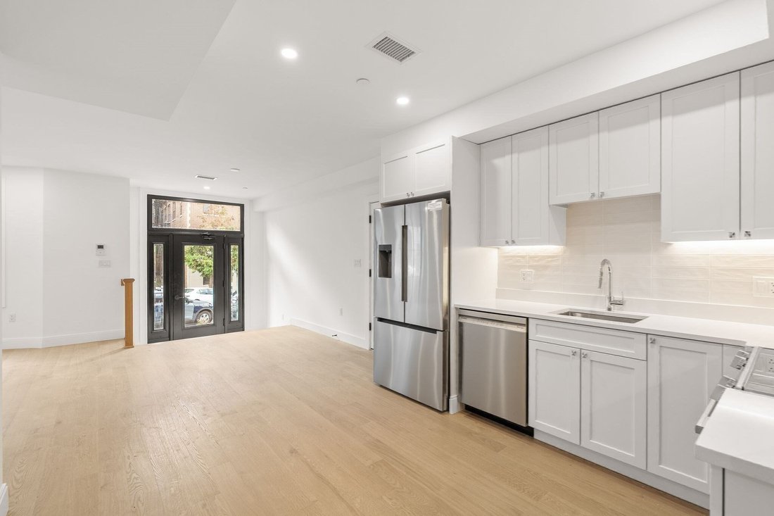Condo in Boston, Massachusetts, United States 4 - 18621034