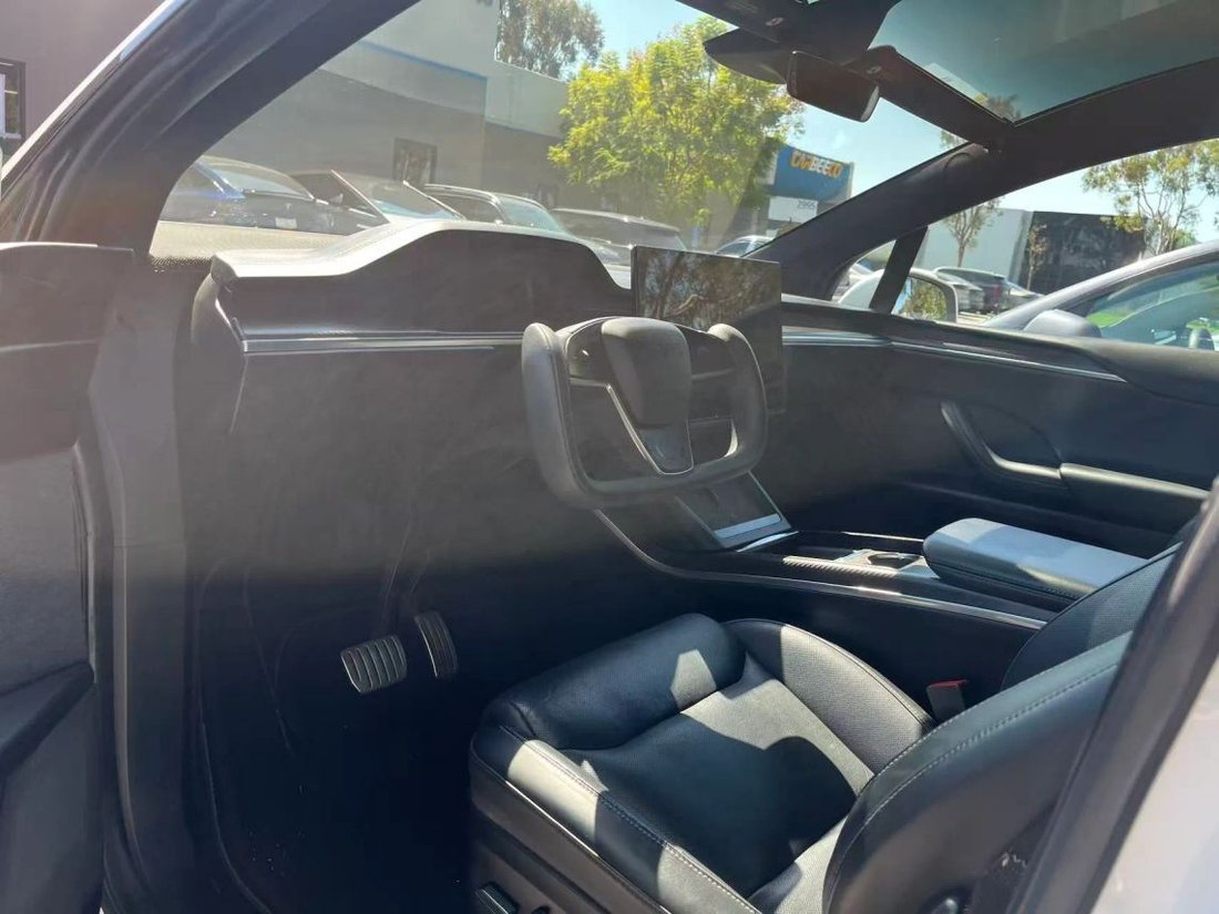 Suv in Costa Mesa, CA, United States 3 - 18947342