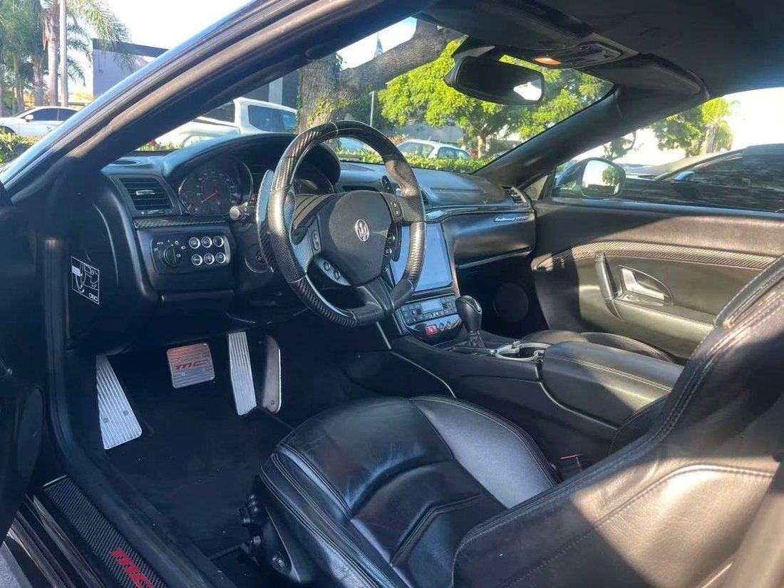 Cabriolet in Costa Mesa, CA, United States 4 - 18947335