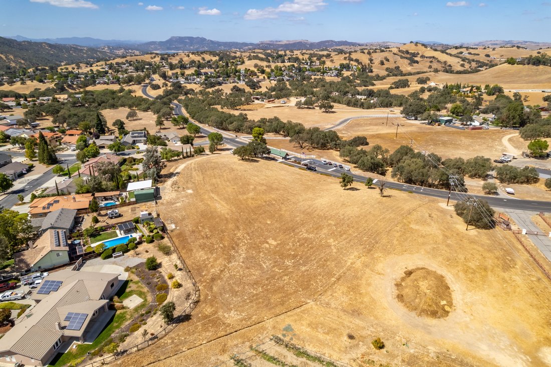 Land in Paso Robles, California, United States 1 - 18947111