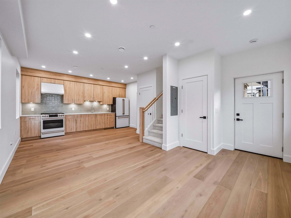 Condo in Vancouver, British Columbia, Canada 2 - 18946850
