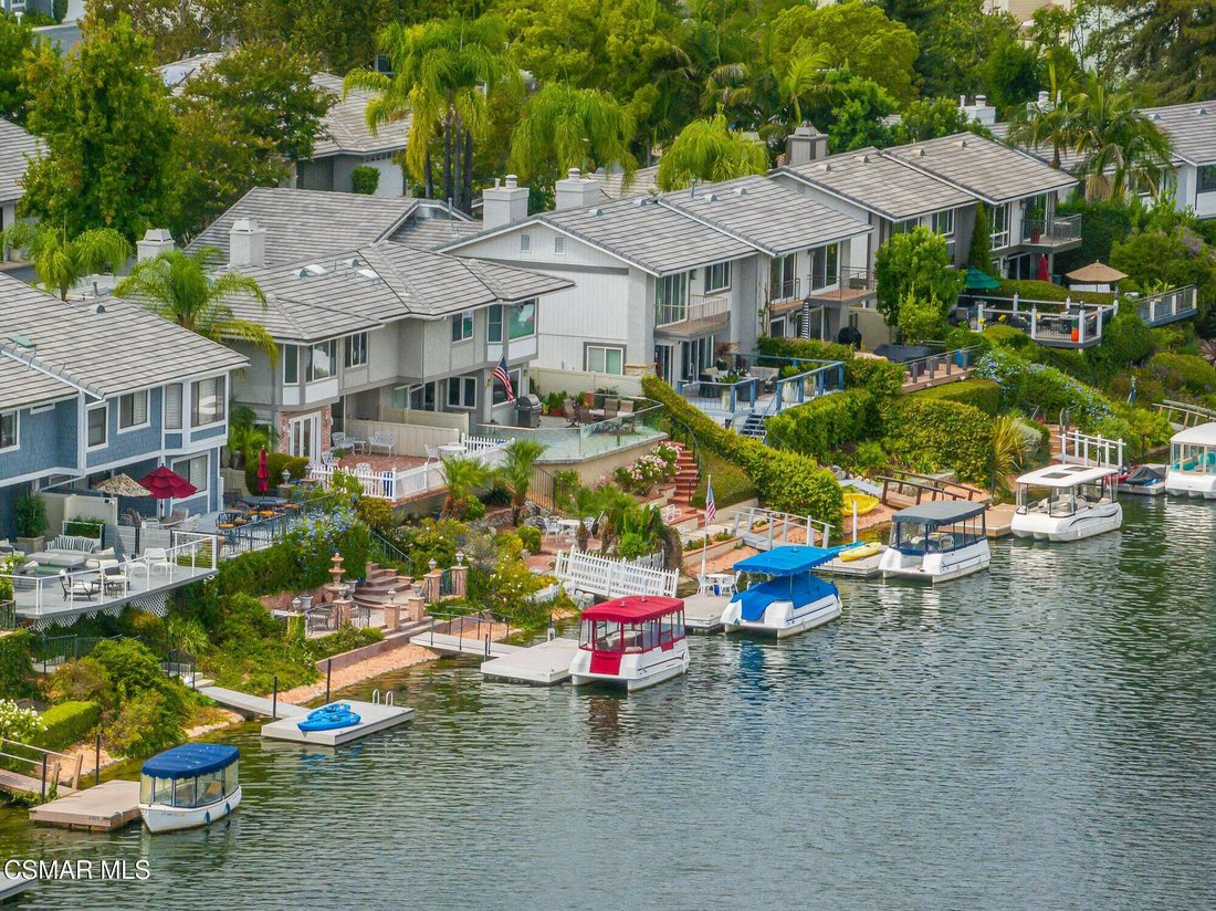 Condo in Thousand Oaks, California, United States 2 - 18946864