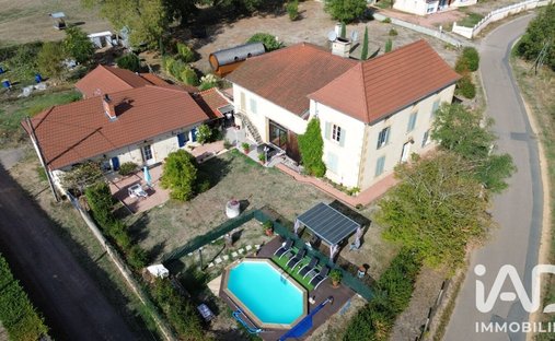 House in Pouilly-sous-Charlieu, Auvergne-Rhône-Alpes, France 1