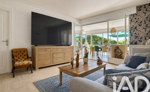 Apartment in Moulieres, Le Cannet, France 1