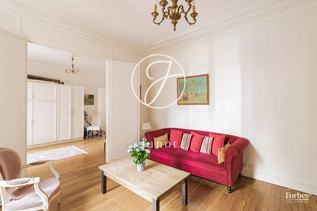 Apartment in Pereire-Malesherbes, Paris 17e Arrondissement, Paris 4 - 18946747