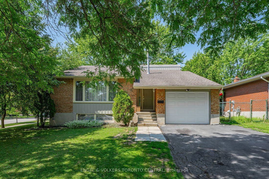 House in Waterloo, Ontario, Canada 5 - 18946873