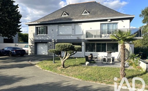 House in La Dezière-L'Etang, Avrillé, France 1