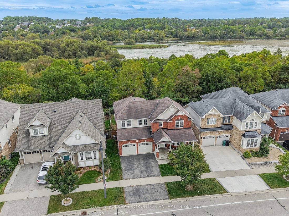 House in Cambridge, Ontario, Canada 3 - 18946893