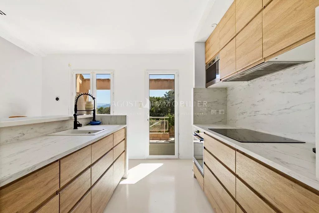 House in Coti-Chiavari, Corsica, France 4 - 18946699