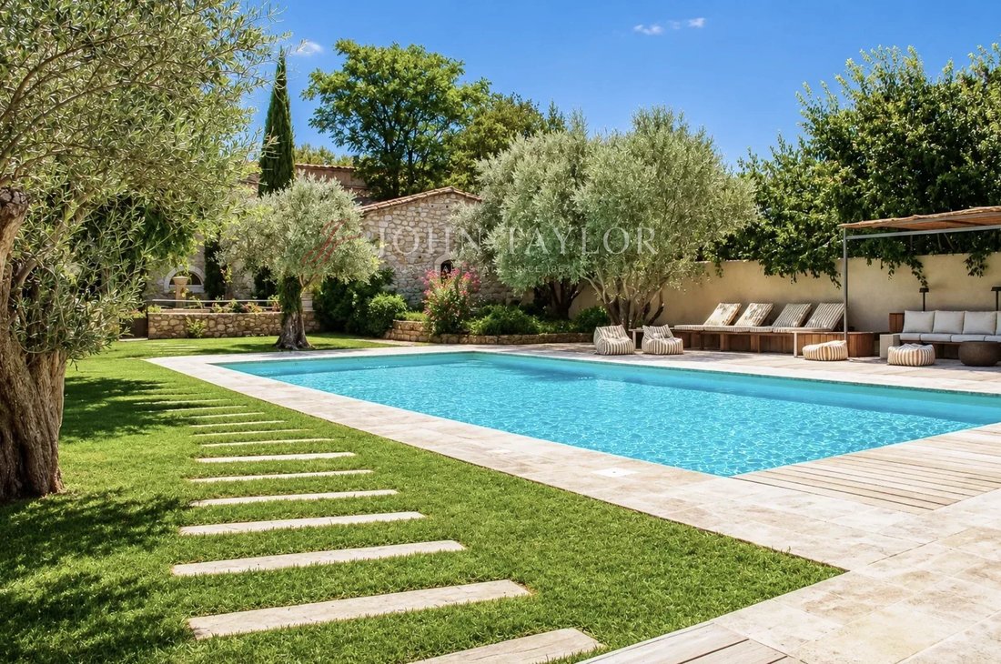 Country House in Eygalières, Provence-Alpes-Côte d'Azur, France 2 - 18946958