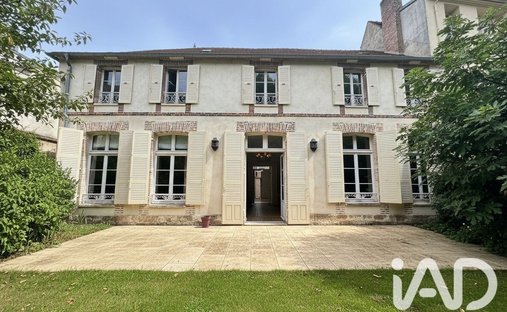 House in Briand Leclerc, Sens, France 1