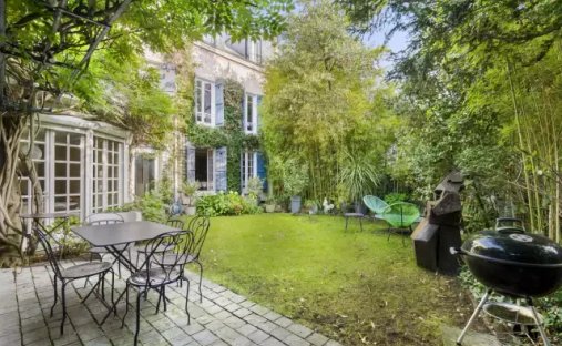 House in Centre-Voltaire, Asnières-sur-Seine, France 1