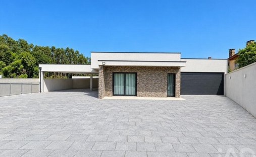 Townhouse in Vila Verde e Barbudo, Braga, Portugal 1