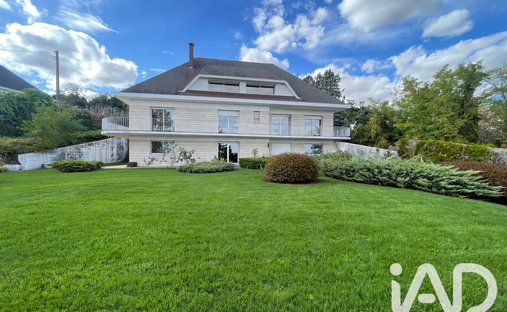 House in Ru Couvert, Paron, France 1