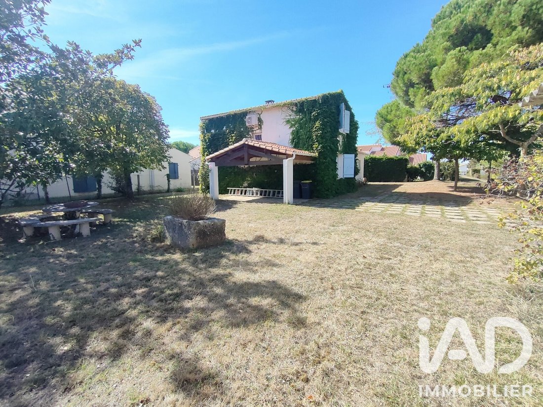 House in Saint-Palais-sur-Mer, Nouvelle-Aquitaine, France 4 - 18947939