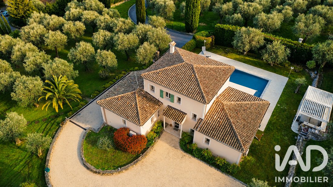 House in Châteauneuf-Grasse, Provence-Alpes-Côte d'Azur, France 4 - 17445806