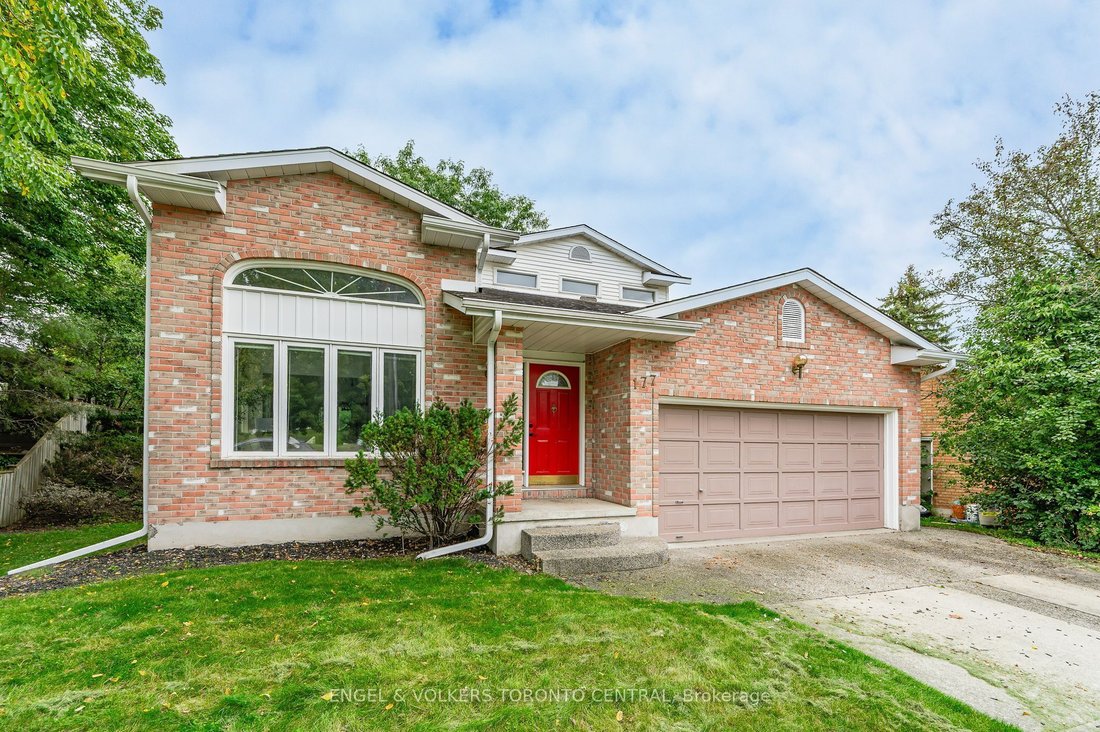 House in Waterloo, Ontario, Canada 2 - 18946907