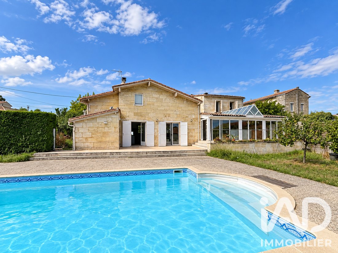 House in La Plaine, Saint-Loubes, France 1 - 18947811