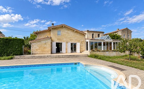House in La Plaine, Saint-Loubes, France 1