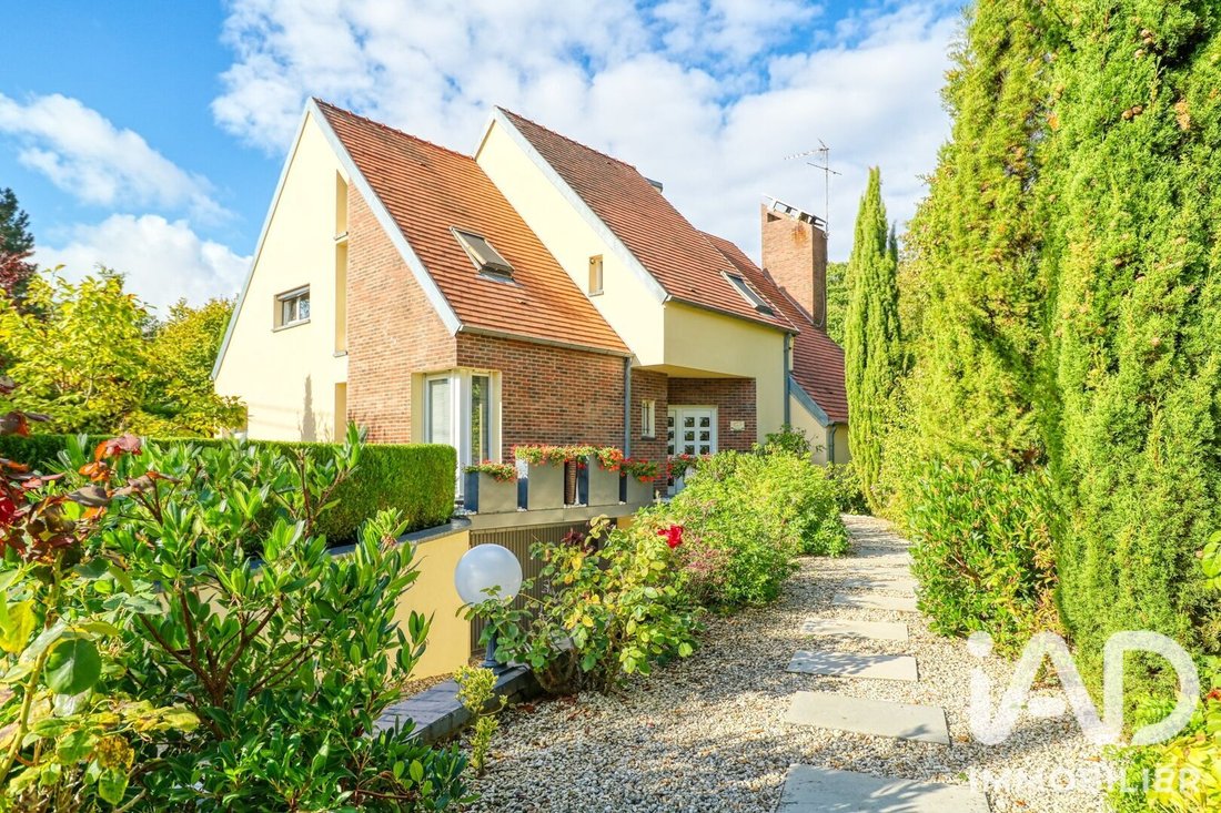 House in Chauvry, Ile-de-France, France 1 - 18947797