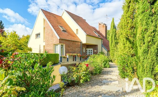 House in Chauvry, Ile-de-France, France 1