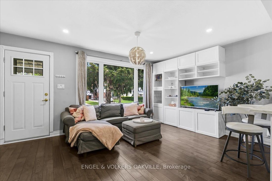 House in Toronto, Ontario, Canada 5 - 18946858
