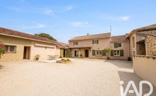 House in Serignan-du-Comtat, Provence-Alpes-Côte d'Azur, France 1