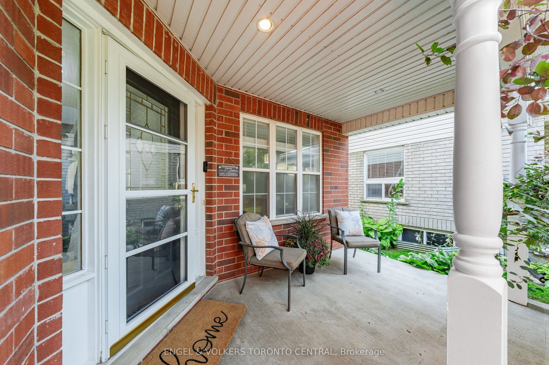 House in Cambridge, Ontario, Canada 3 - 18946913