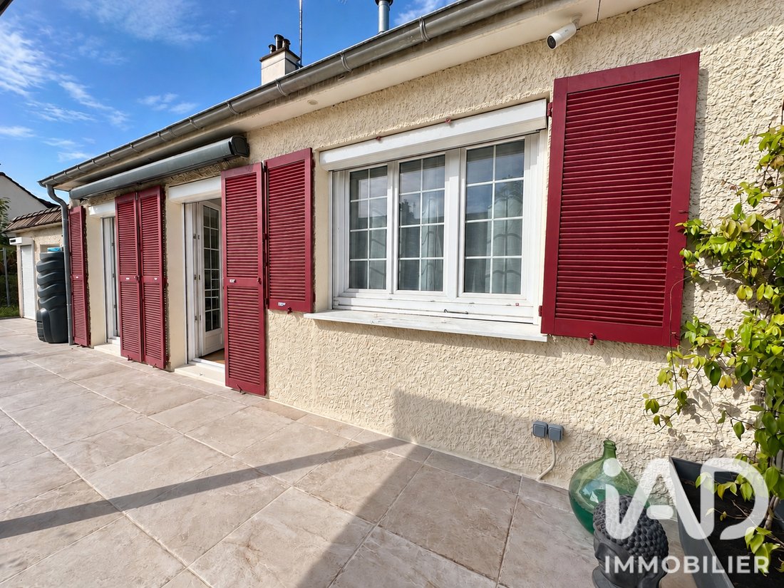 House in Sucy-en-Brie, Ile-de-France, France 2 - 18947793