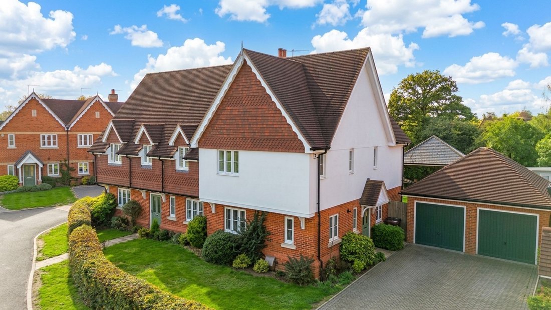 House in Wisborough Green, England 1 - 18946980