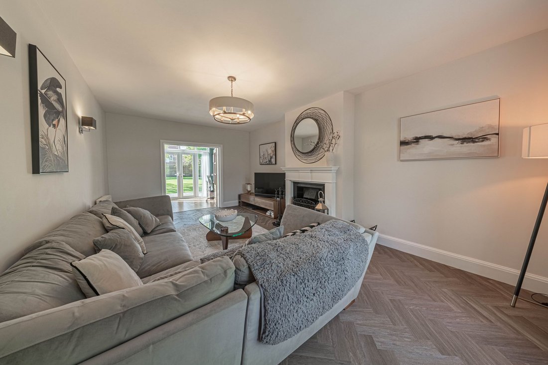 House in Burgess Hill, England 4 - 18946991