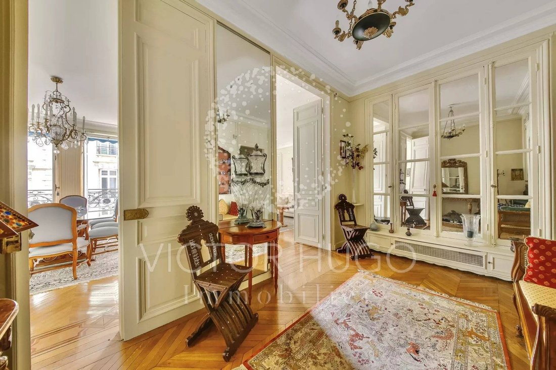 Apartment in Porte Dauphine, Paris 16e Arrondissement, Paris 4 - 15868731