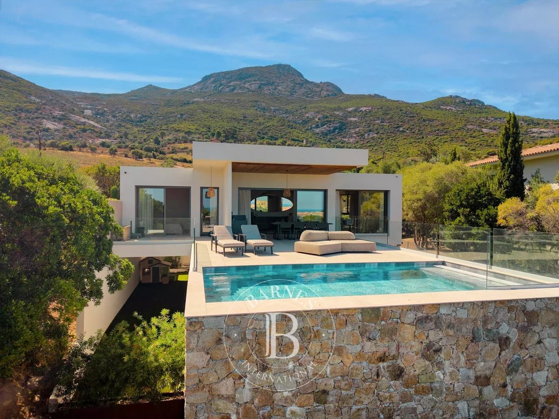 Villa in Secteur Périphérique, Calvi, France 3 - 18946999