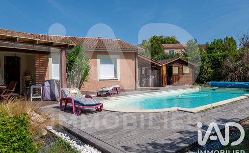 House in Loustalot, Gradignan, France 1