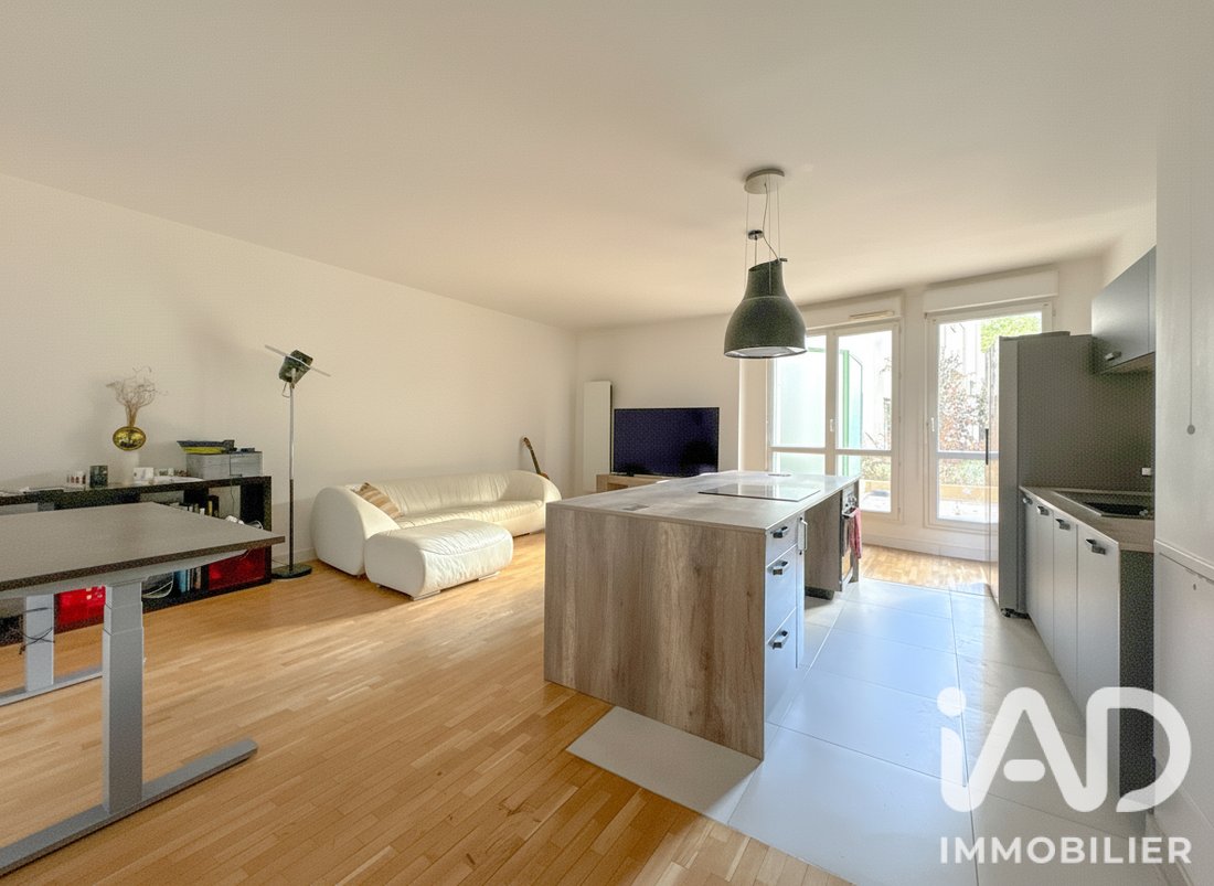 Apartment in Espaces Jeunes, Issy-les-Moulineaux, France 1 - 18947796