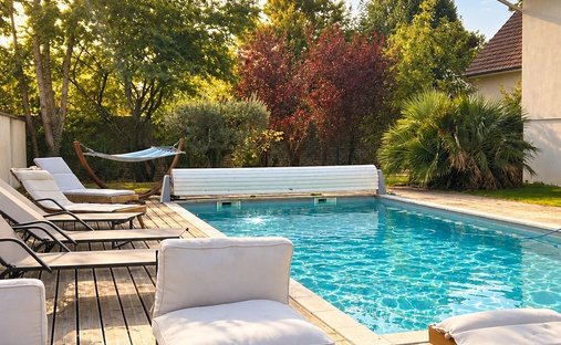 Villa in Centre Ville, Beaune, France 1