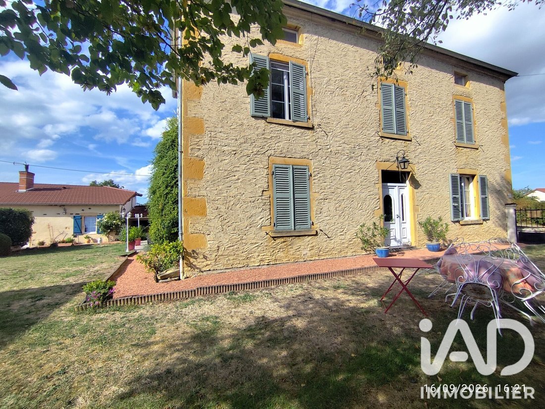 House in Pouilly-sous-Charlieu, Auvergne-Rhône-Alpes, France 2 - 18947850