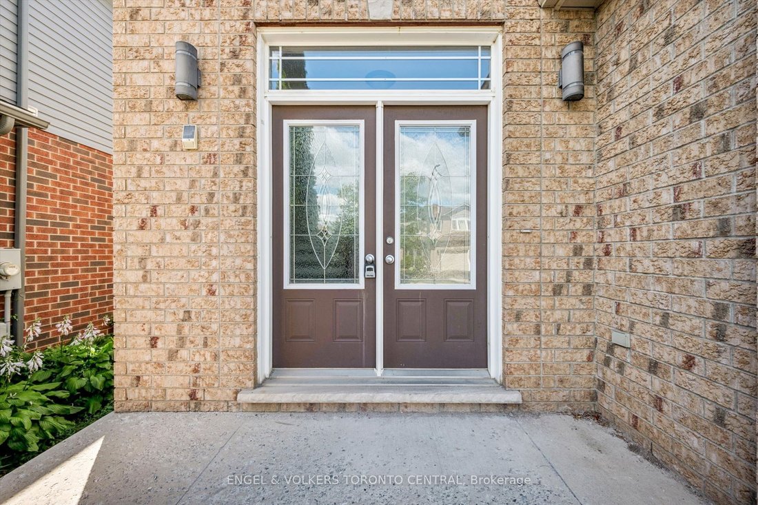 House in Kitchener, Ontario, Canada 4 - 18946924